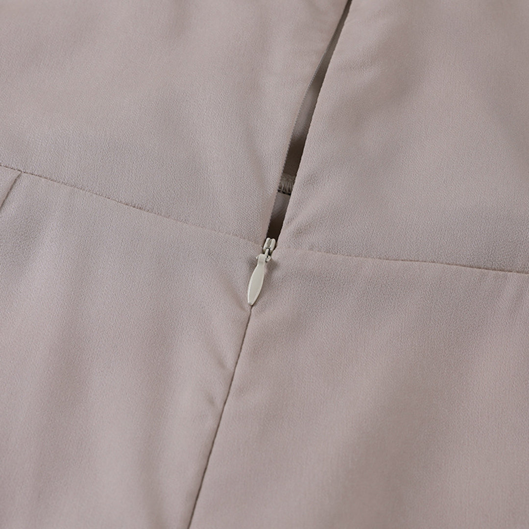 Sahari – Elegante midi-jurk met ruguitsnijding