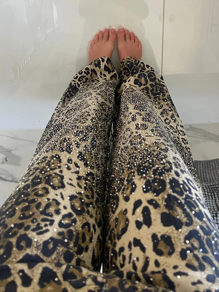 Sahari - Jeans para mujer | Estampado de leopardo, denim elástico lujoso